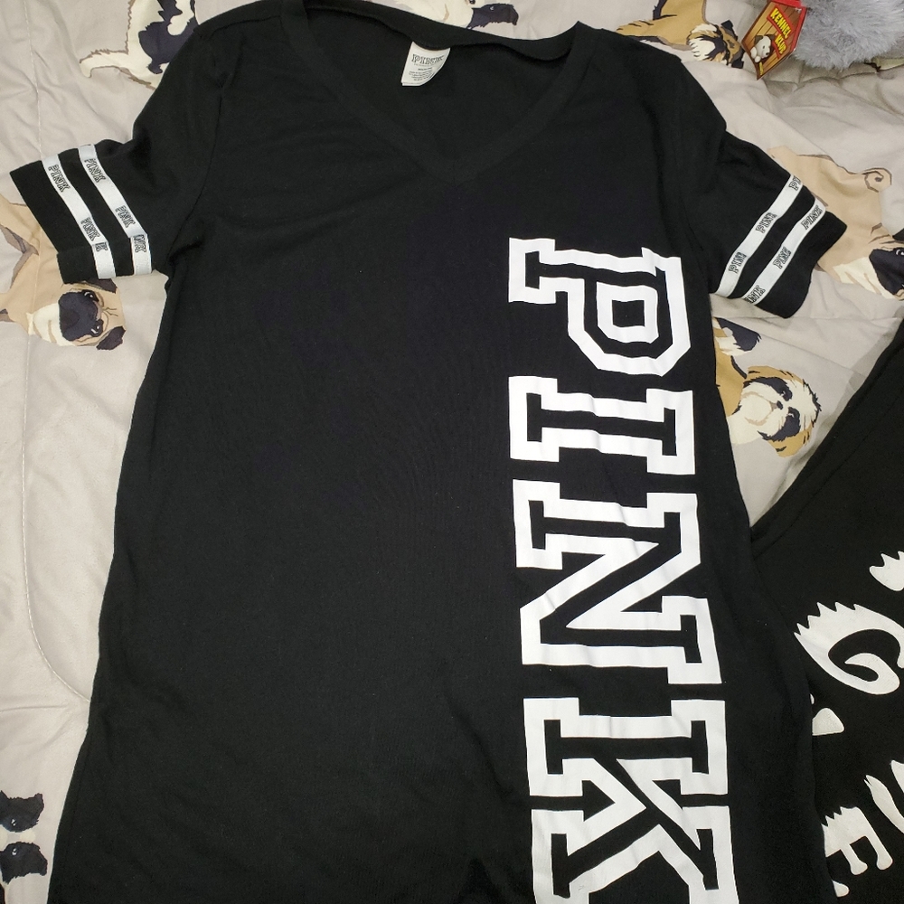 PINK T SHIRT SIZE MEDIUM